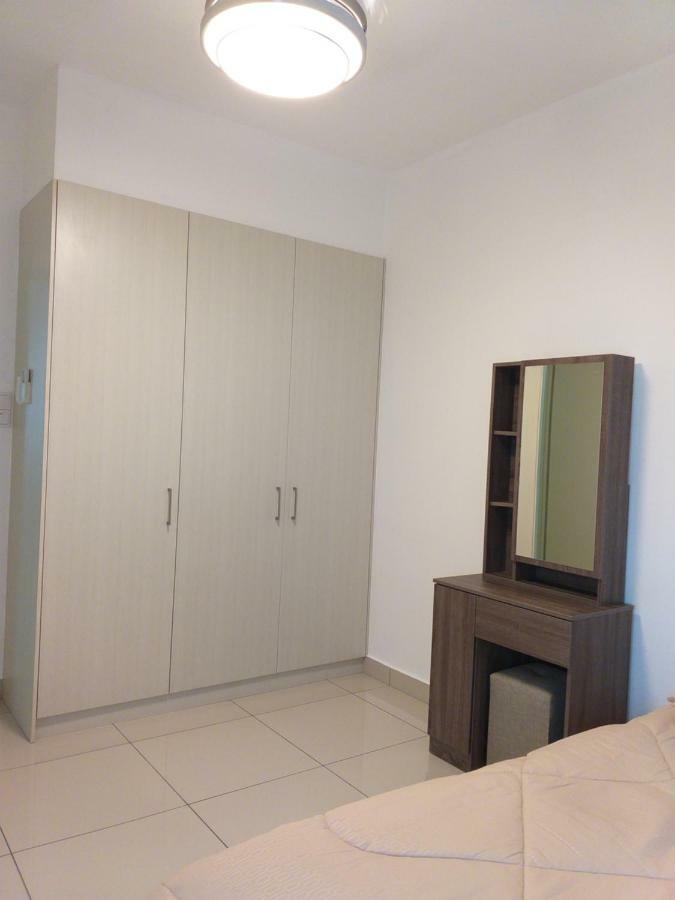 Aliff Avenue 2 Bedroom Homestay جوهر بهرو المظهر الخارجي الصورة