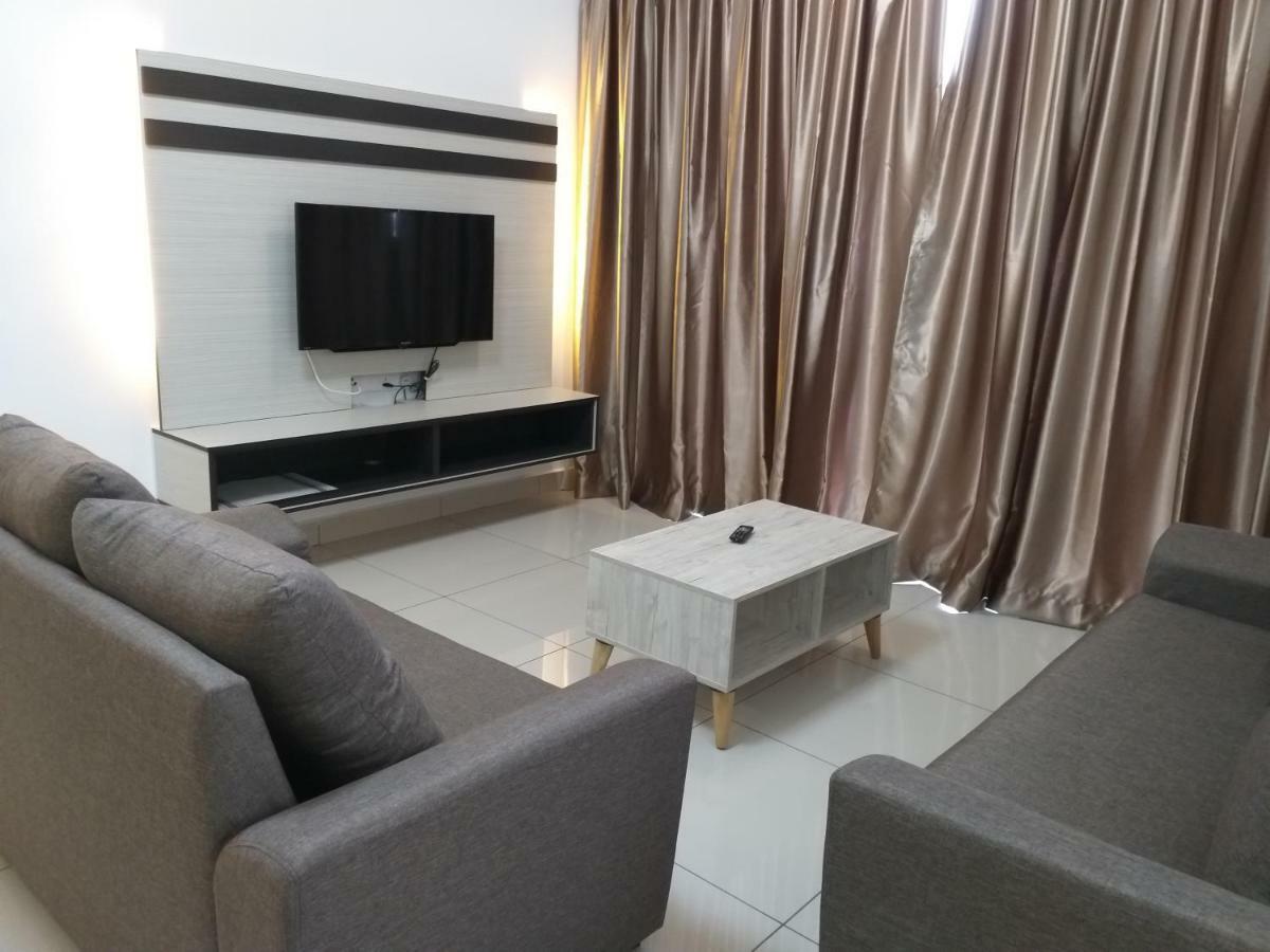 Aliff Avenue 2 Bedroom Homestay جوهر بهرو المظهر الخارجي الصورة