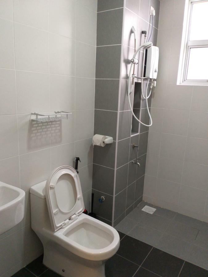 Aliff Avenue 2 Bedroom Homestay جوهر بهرو المظهر الخارجي الصورة